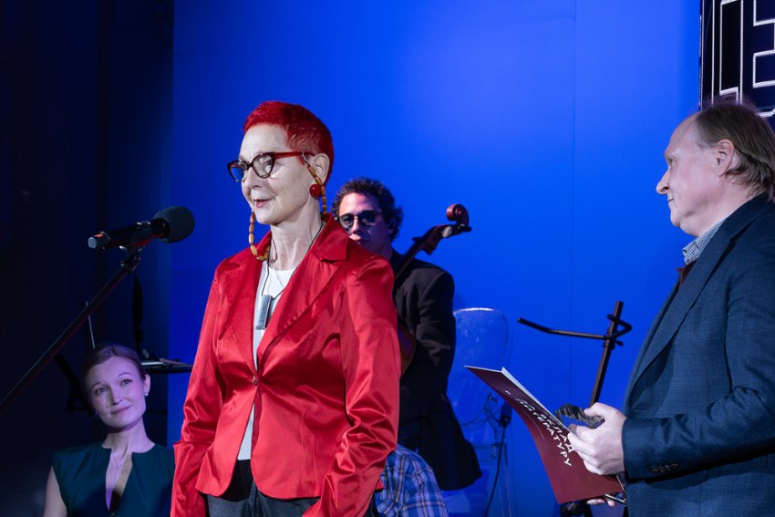 „VELIKA KNJIGA“ RADMILI MEČANIN